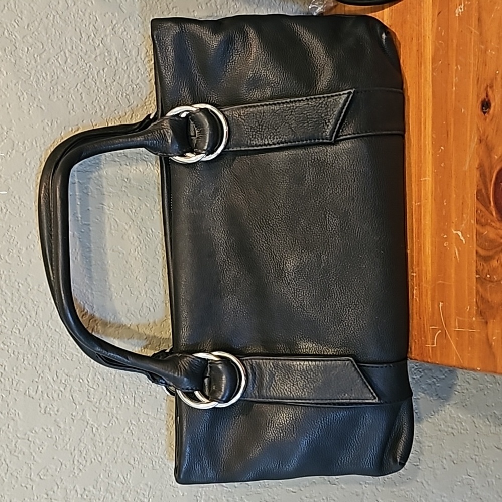Vintage New with Tag EXPRESS DESIGN STUDIO black hand bag chrome rings 17"